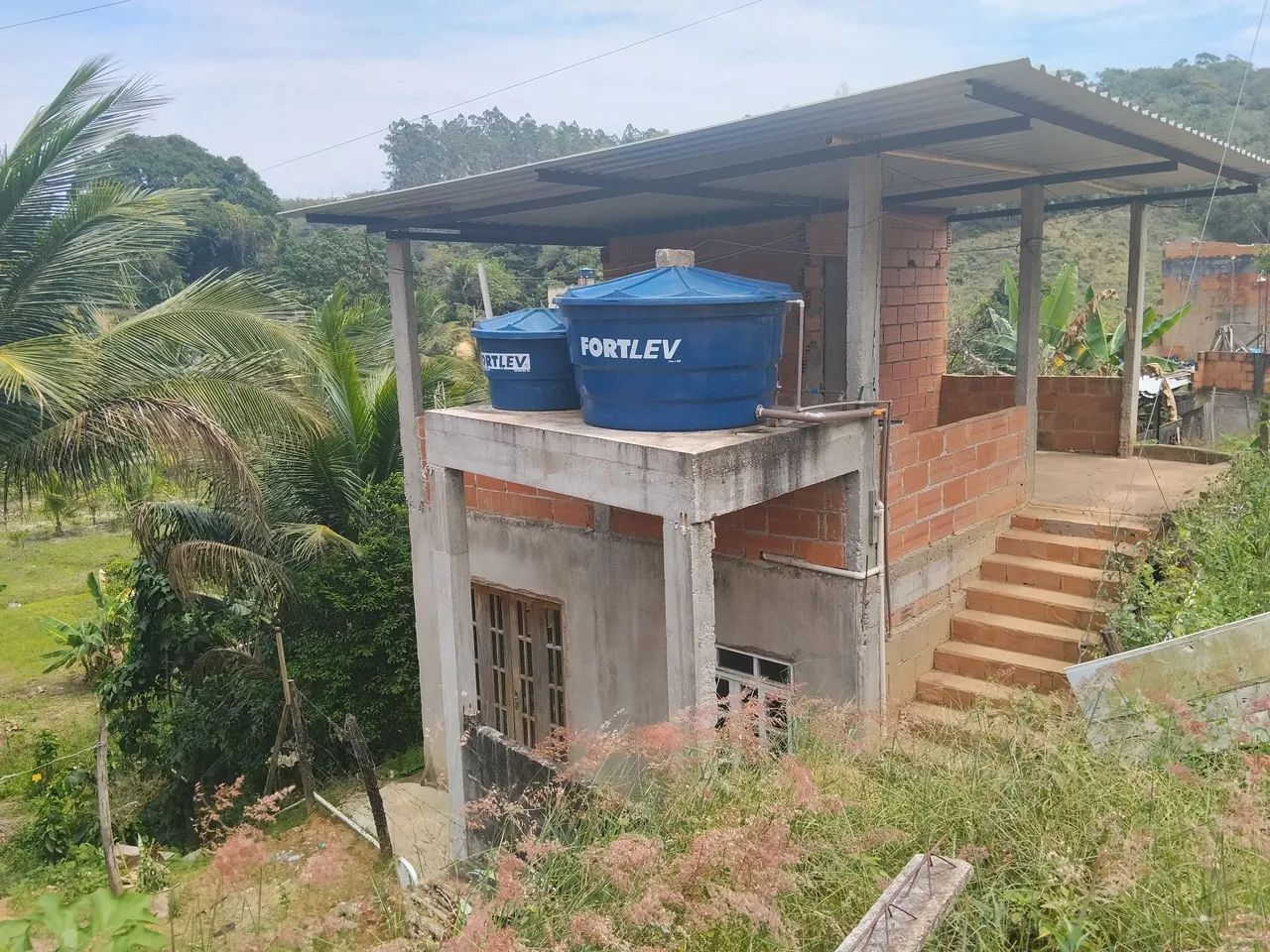 Vendo uma casa