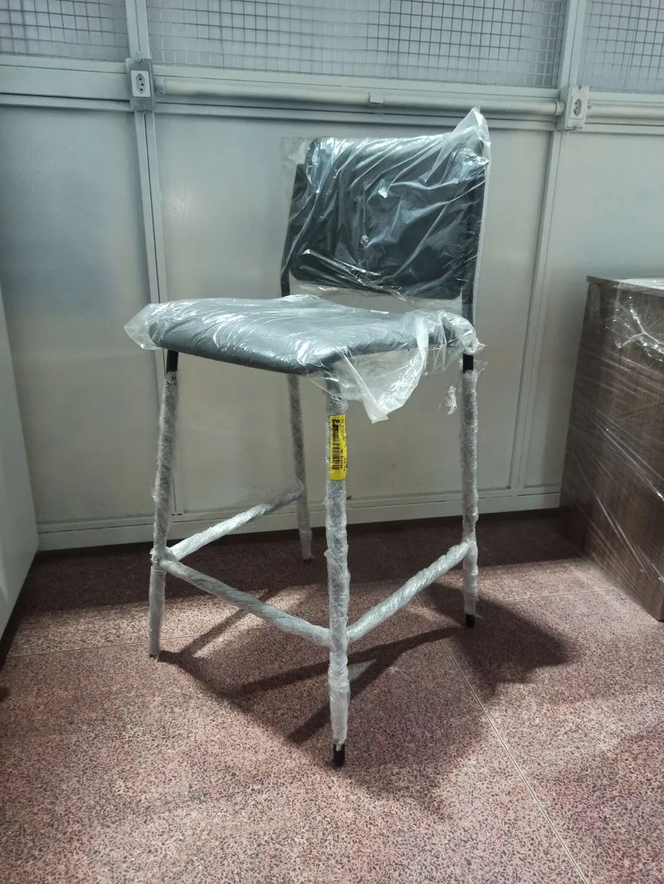 Banqueta estofada em courino  - Foto 3