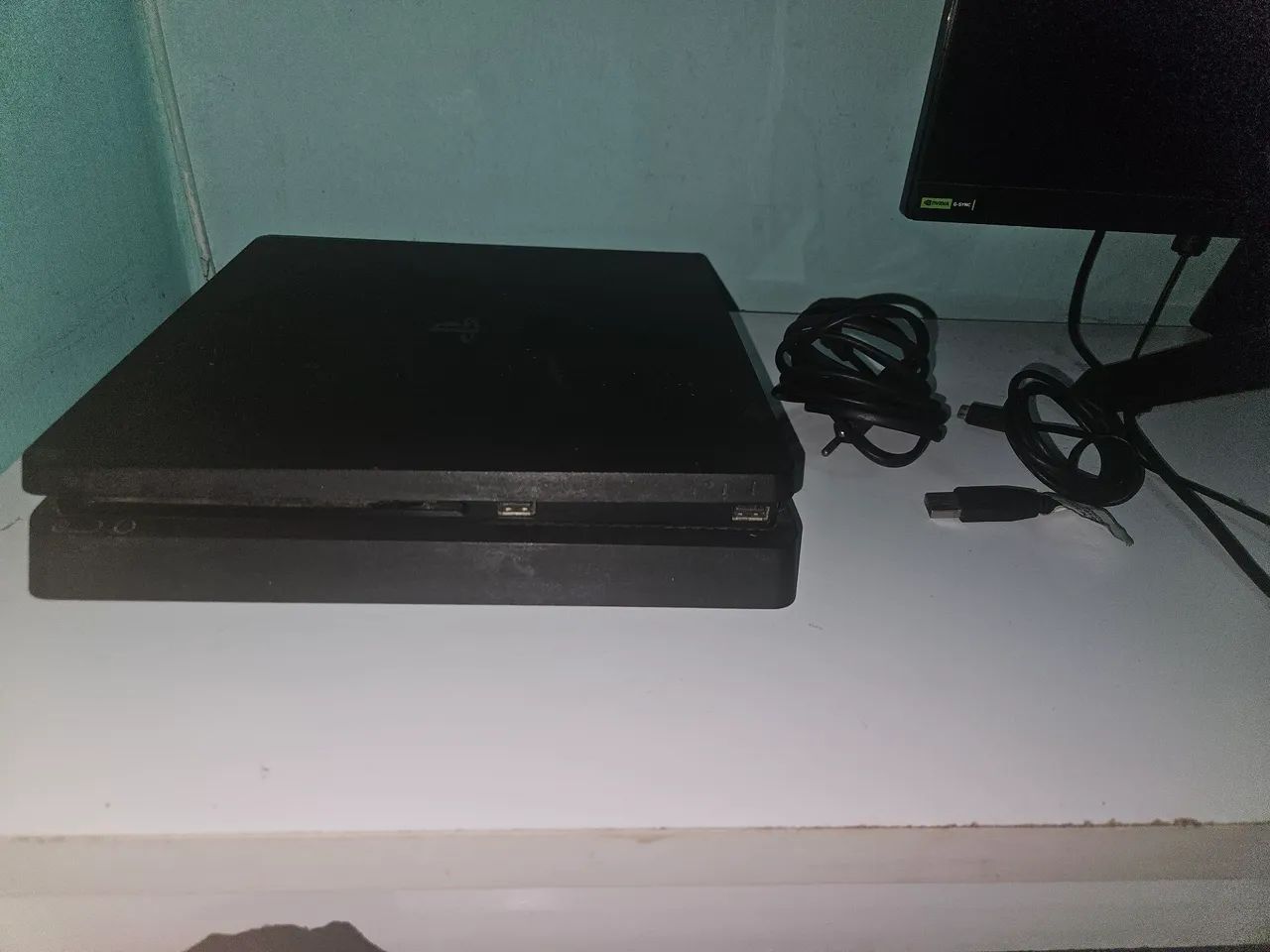 Ps4 slim 