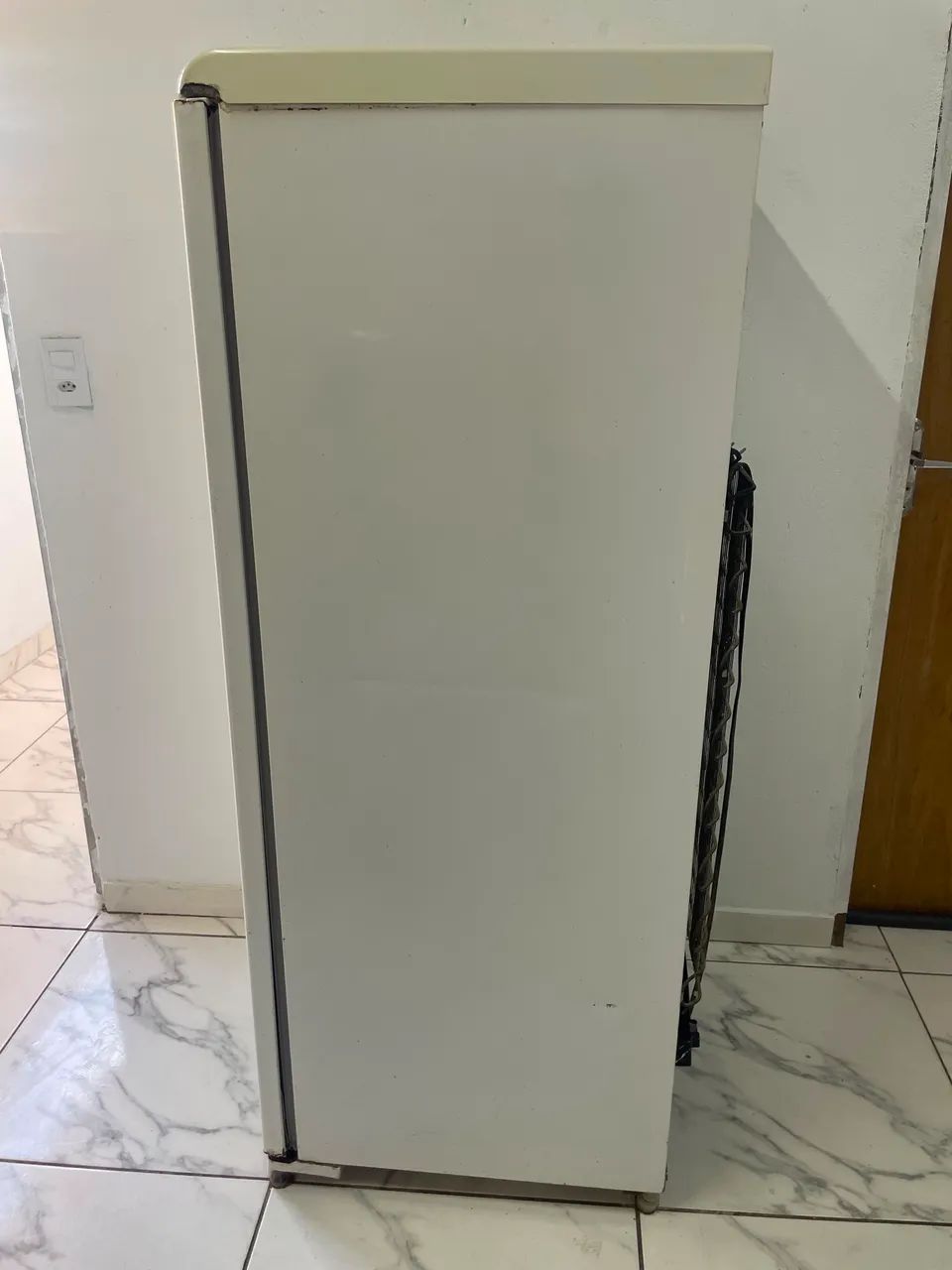 Vende-se geladeira 