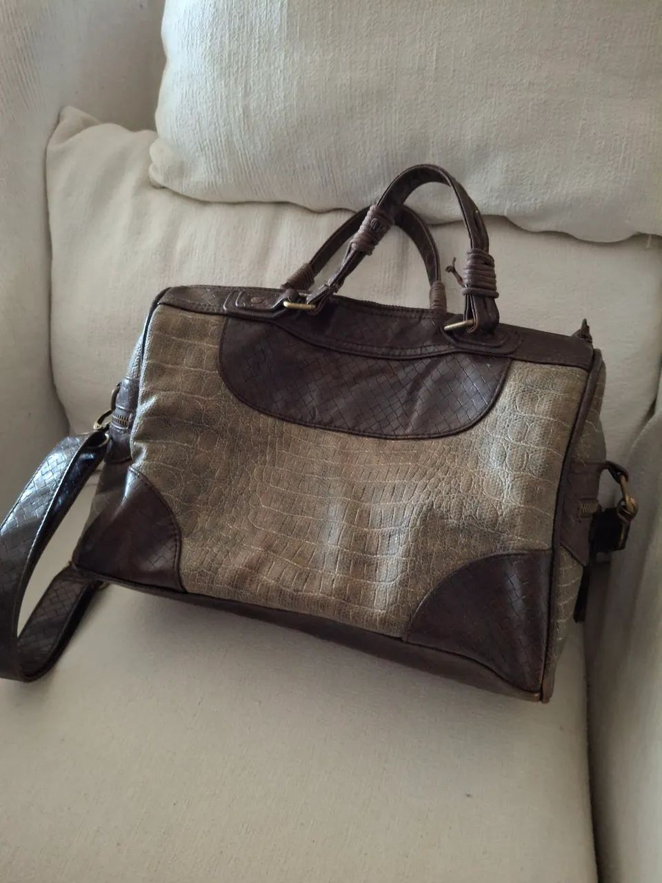 Bolsa de Couro Legítimo com Alça de Ombro Removível - Foto 3