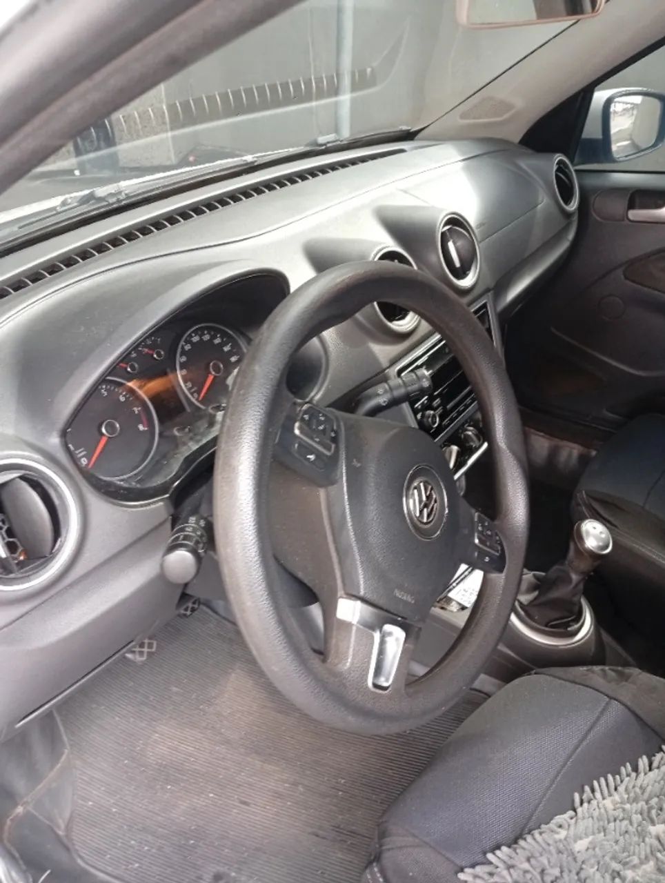 Volkswagen Voyage 2015
