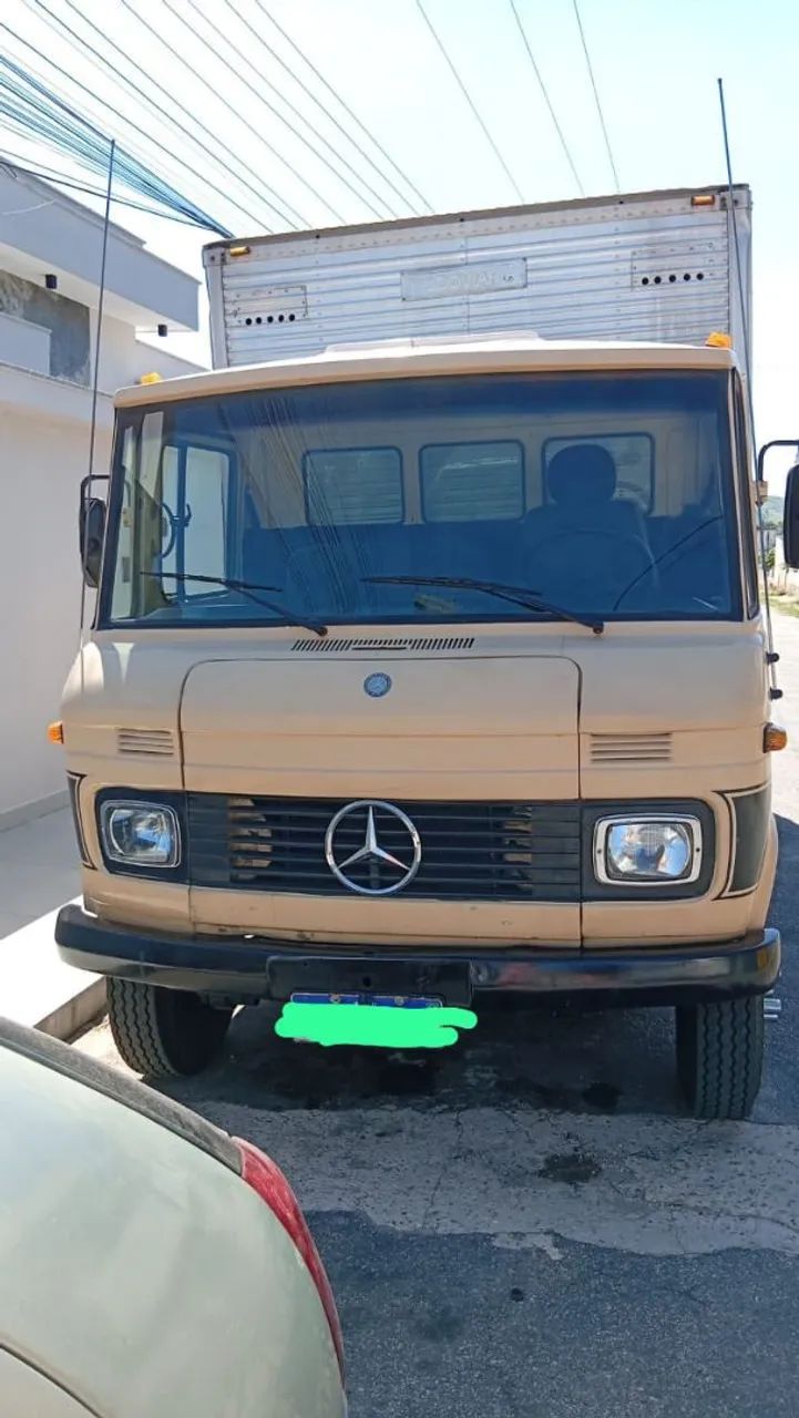 Caminhão 708 Mercedes 
