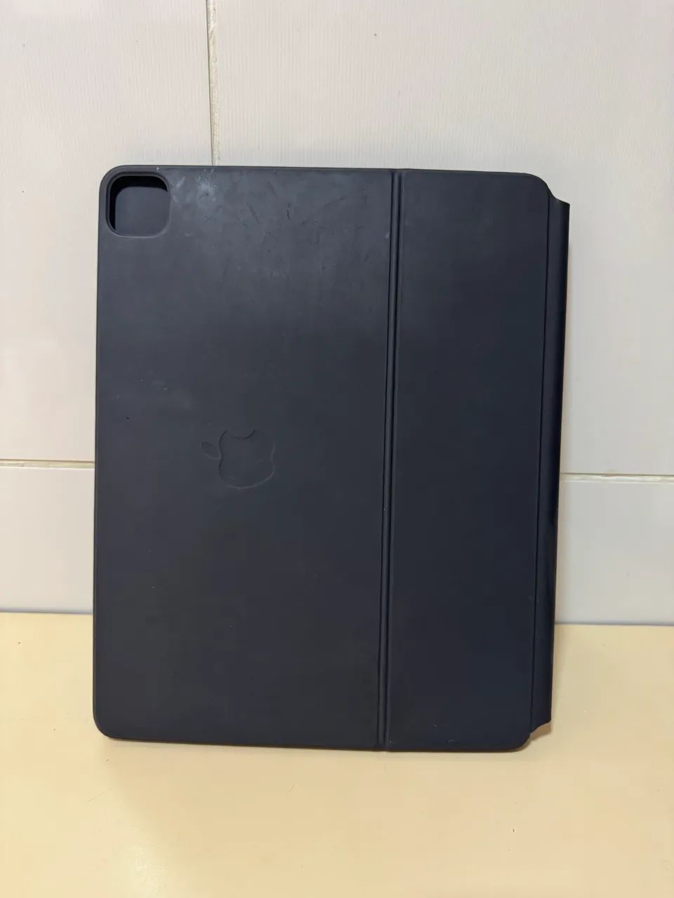 Magic Keyboard Apple para iPad Pro 12,9" (5ª Geração) - Padrão Alemão - Foto 2