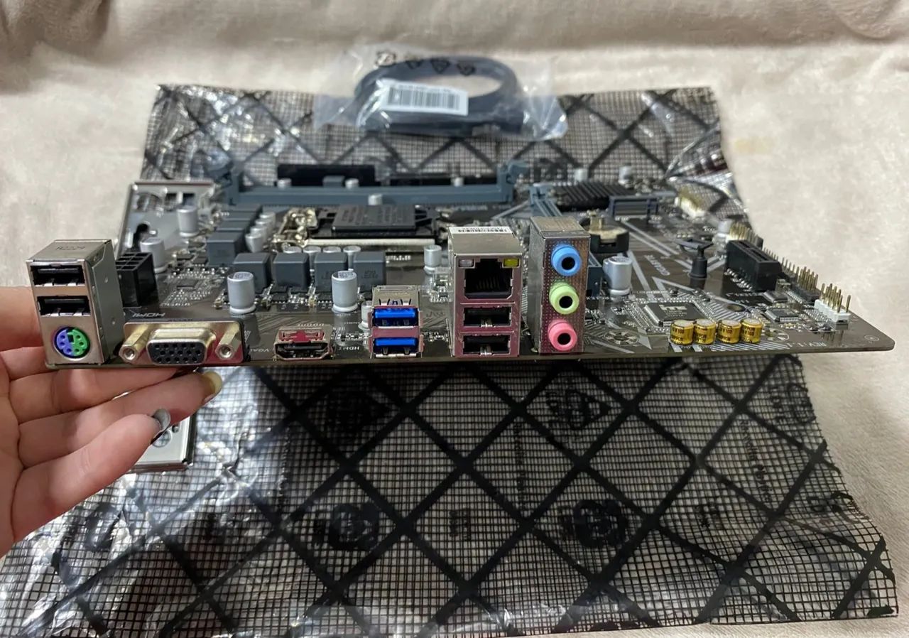 Placa Mãe Gigabyte H510M H (Suporta Intel de 10ª e 11ª Geração) - Foto 4