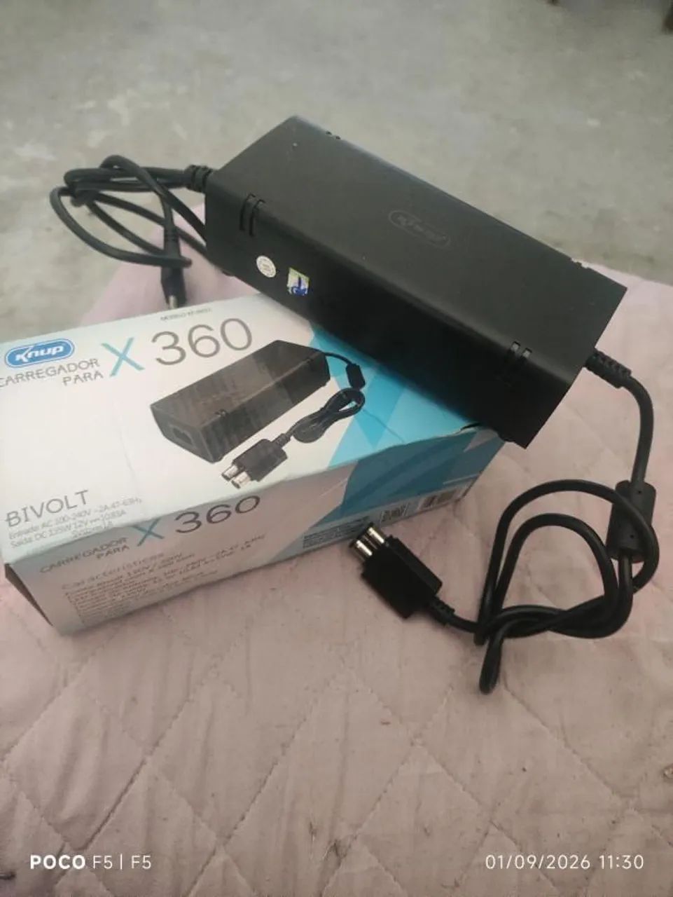 Fonte bivolt para Xbox 360 de 2 pinos nova nunca usada
