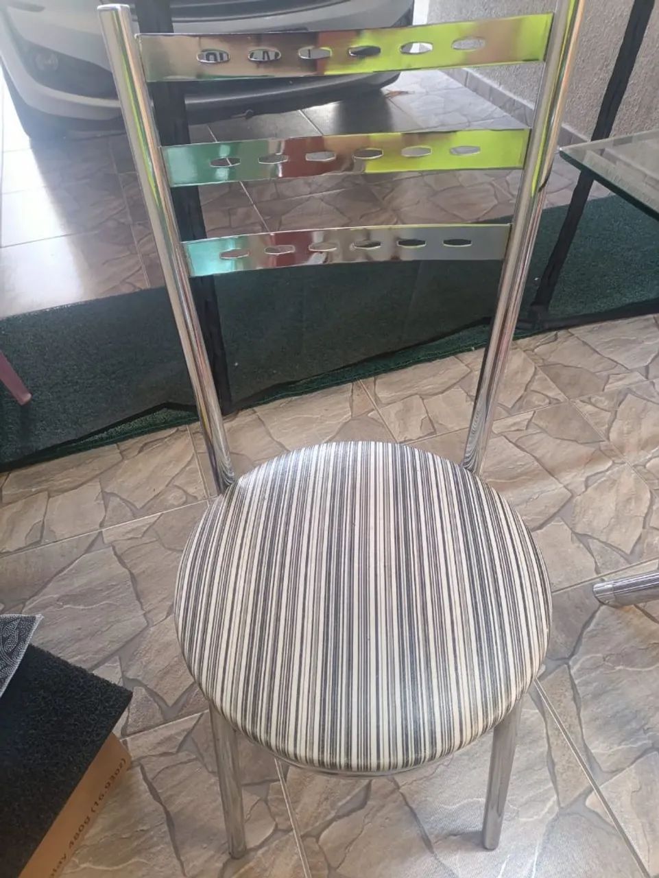 Mesa vidro com 4 cadeiras - Foto 4