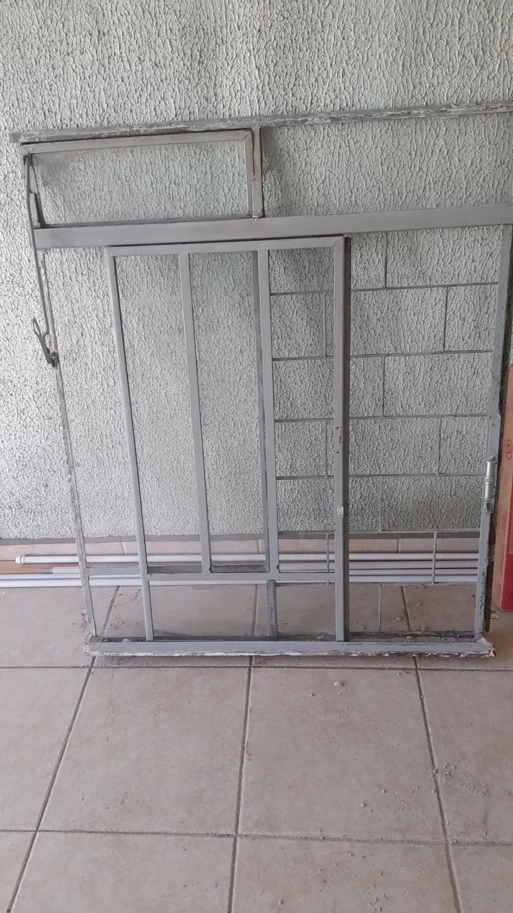Vendo vitro com grade e vidros. - Foto 2