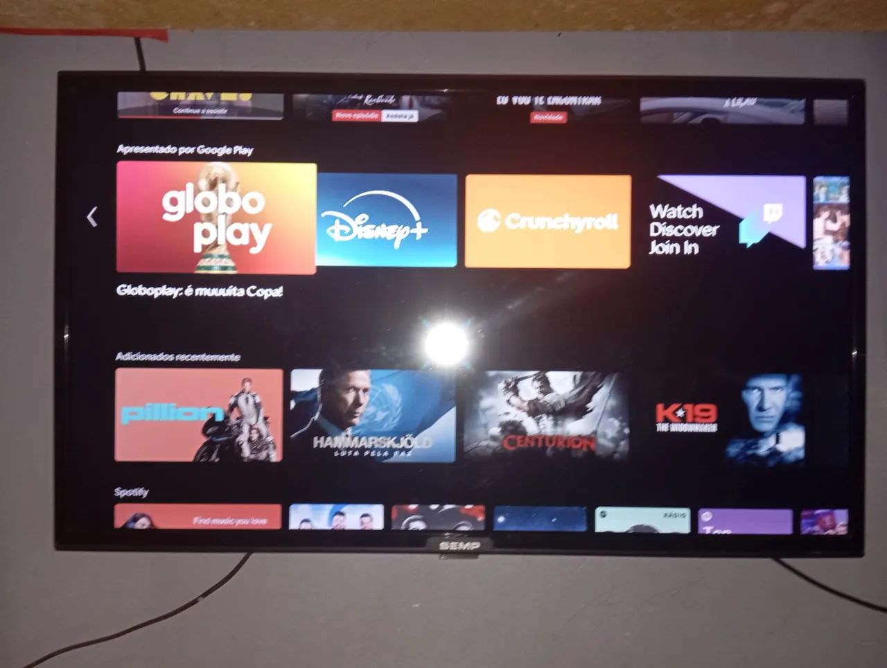 Vendo tv smat Android 32 polegadas Semp TCL tudo perfeito 
