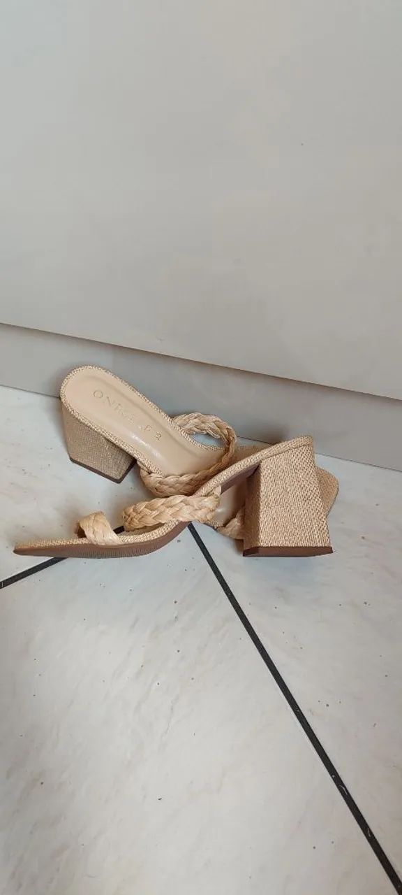 Sandália moderna, elegante Tam 35 - Foto 2