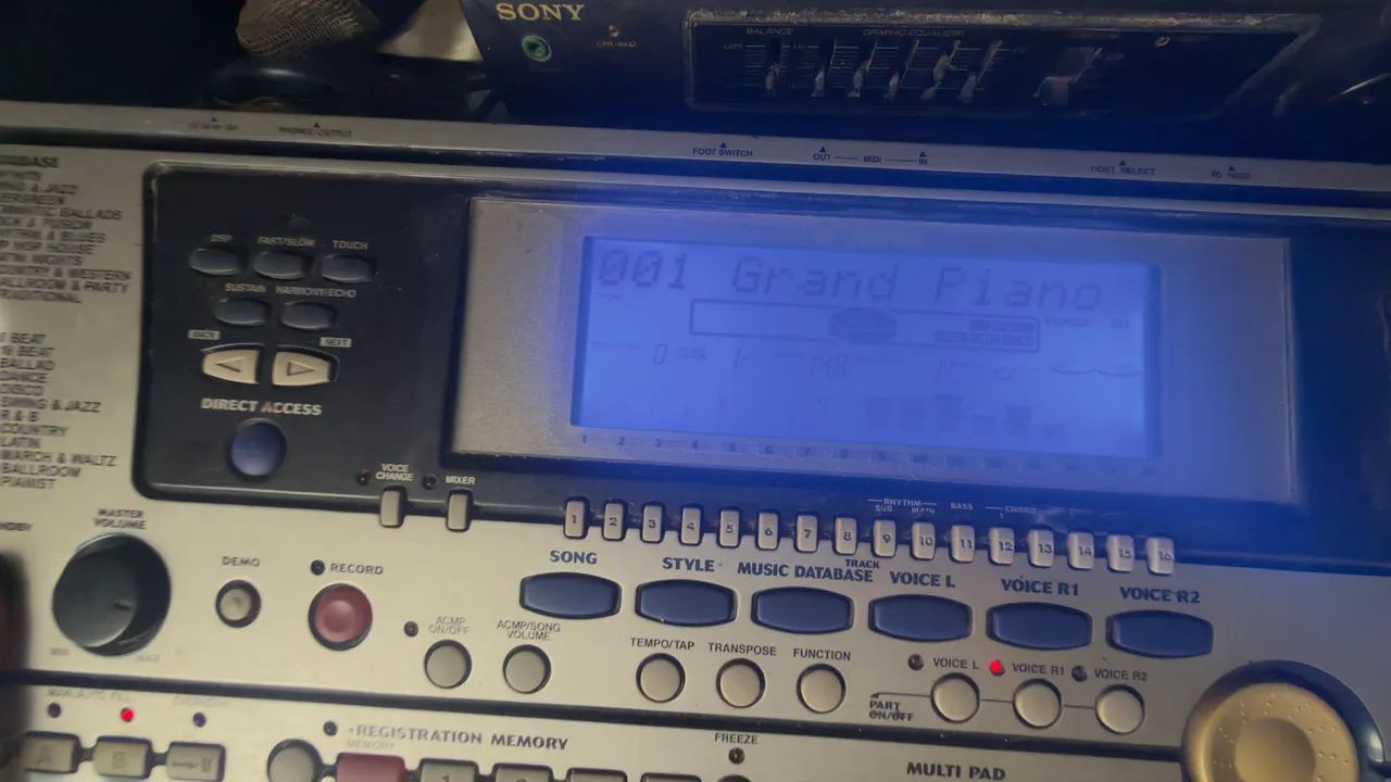 VENDO YAMAHA PSR-550 - Instrumentos musicais - Engenheiro Paulo de