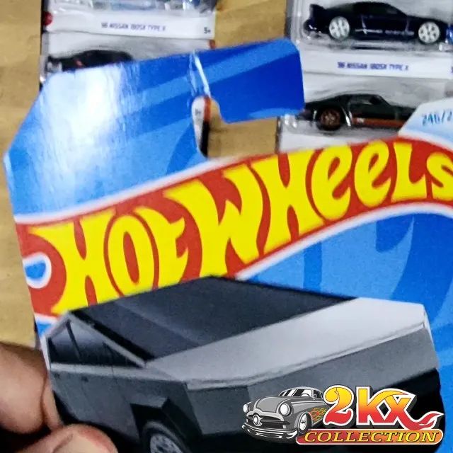 HOT WHEELS - TESLA CYBERTRUCK - HTB55 - 2024 - Foto 5