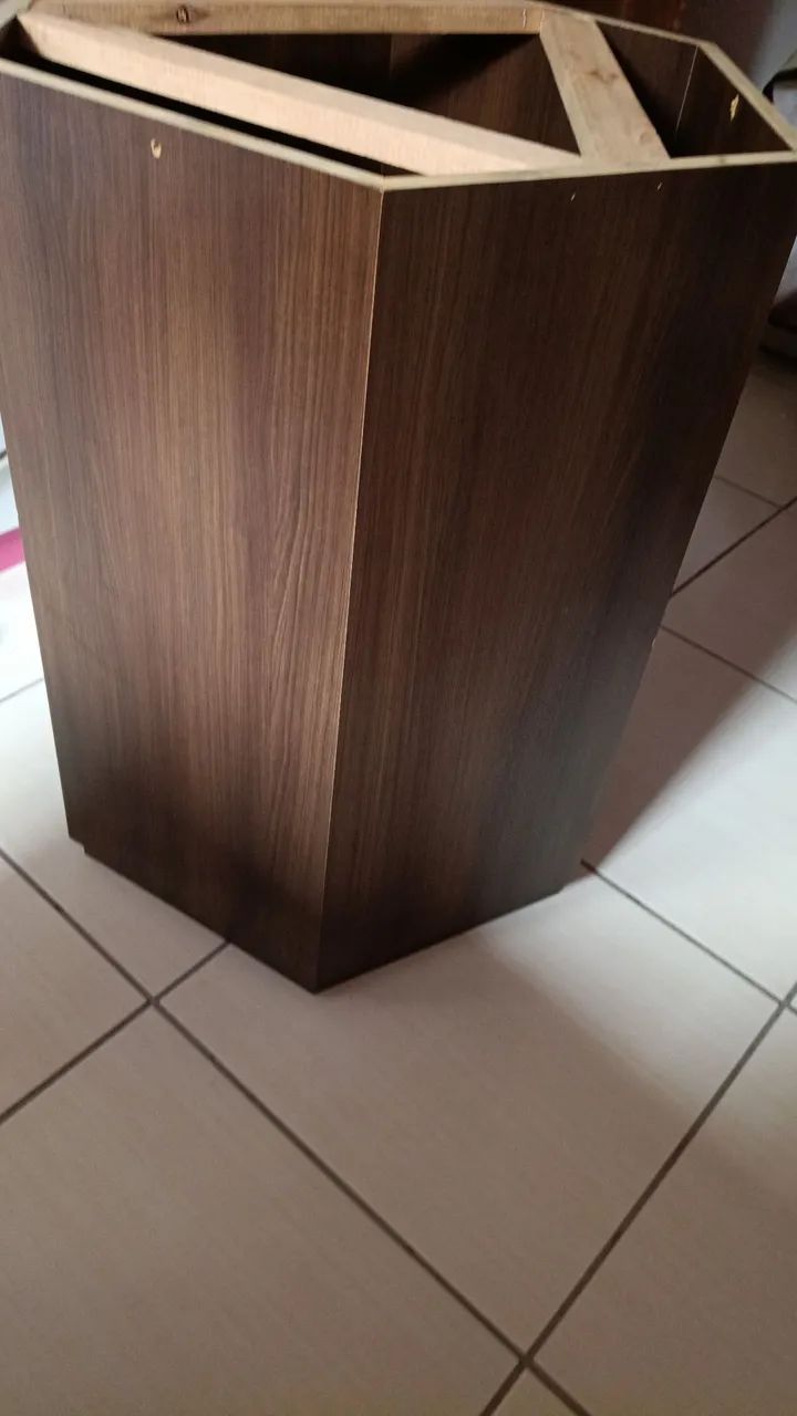 Mesa (com tampo ) e com 6 cadeiras  - Foto 2