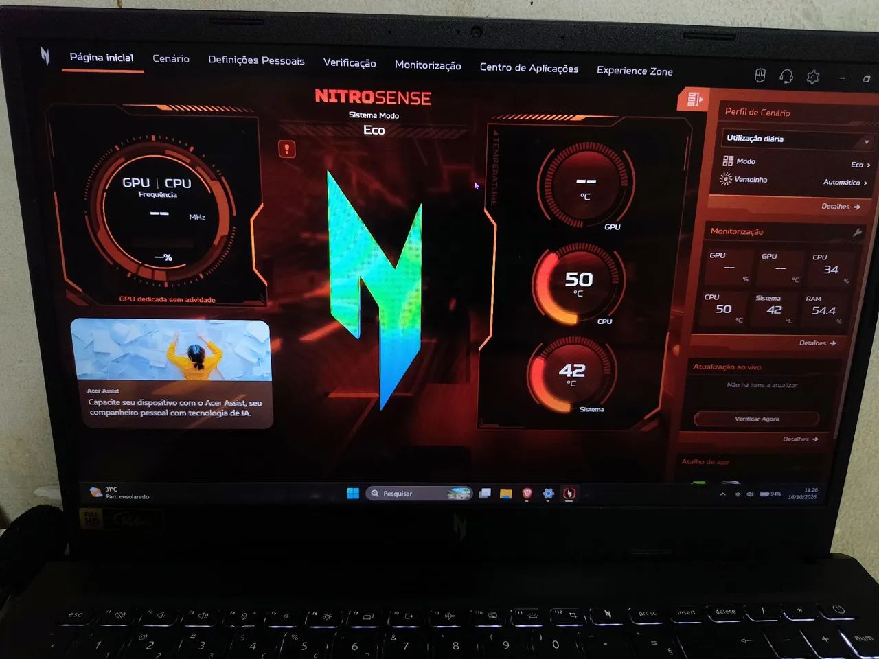Acer nitro v15 completo com teclado magnético e periféricos