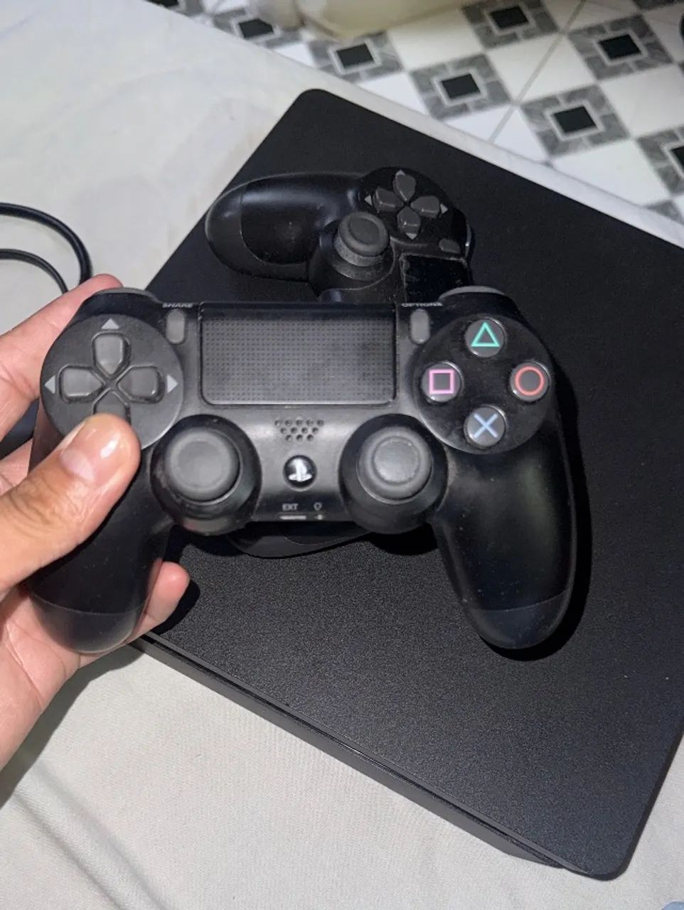 Play station 4 slim 1TB 1 controle original