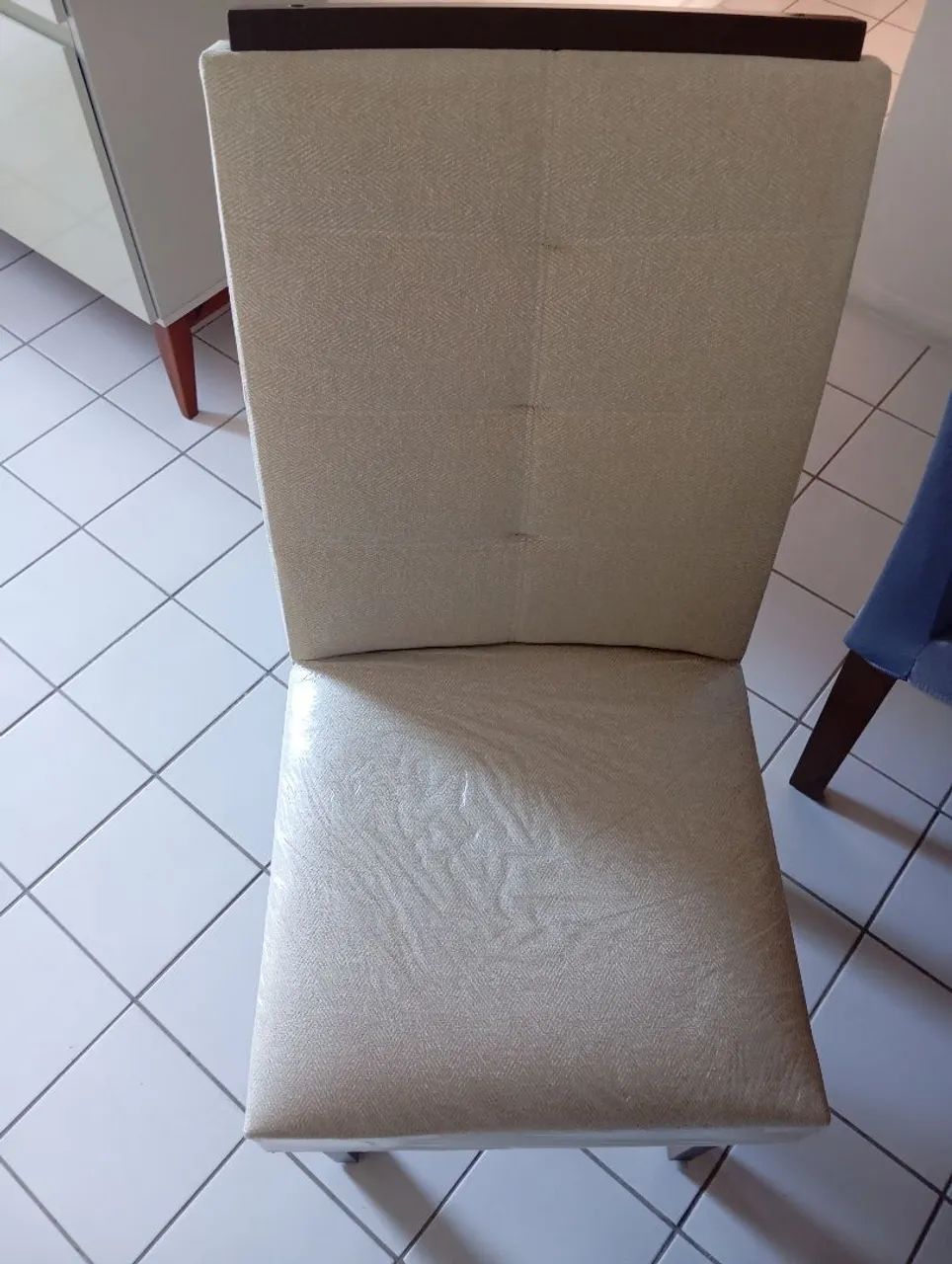 MESA COM 6 CADEIRAS COM TAMPO DE VIDRO - Foto 3