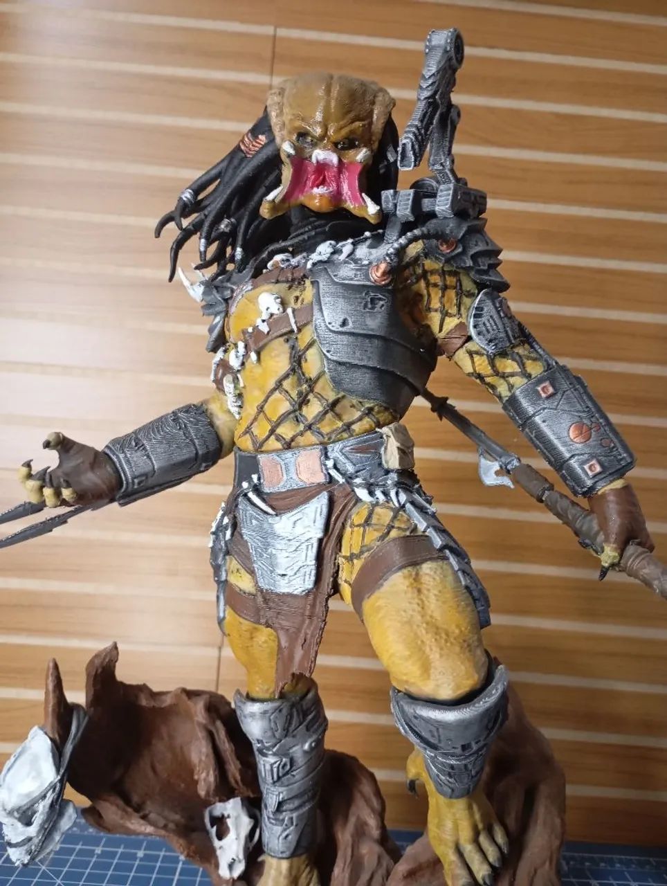 Boneco predador 40 cm - Foto 2