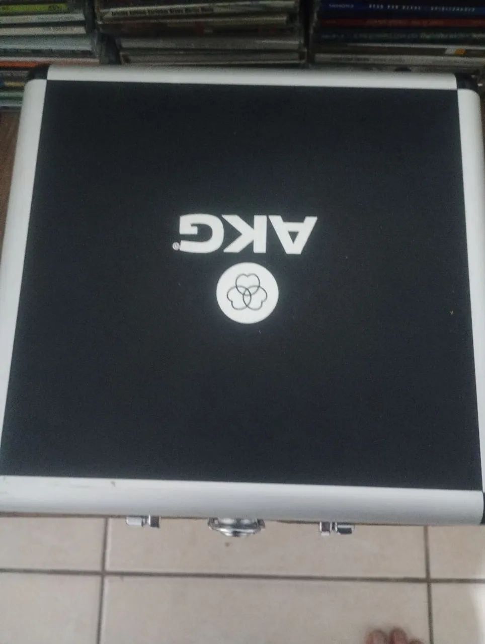 Microfone condensador AKG perception p22 - Foto 3