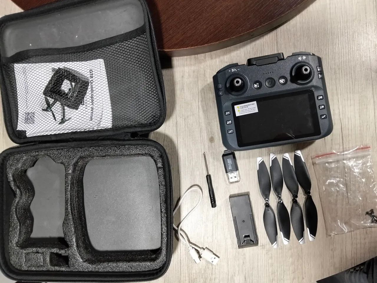 Rádio controle drone e acessórios. - Foto 2