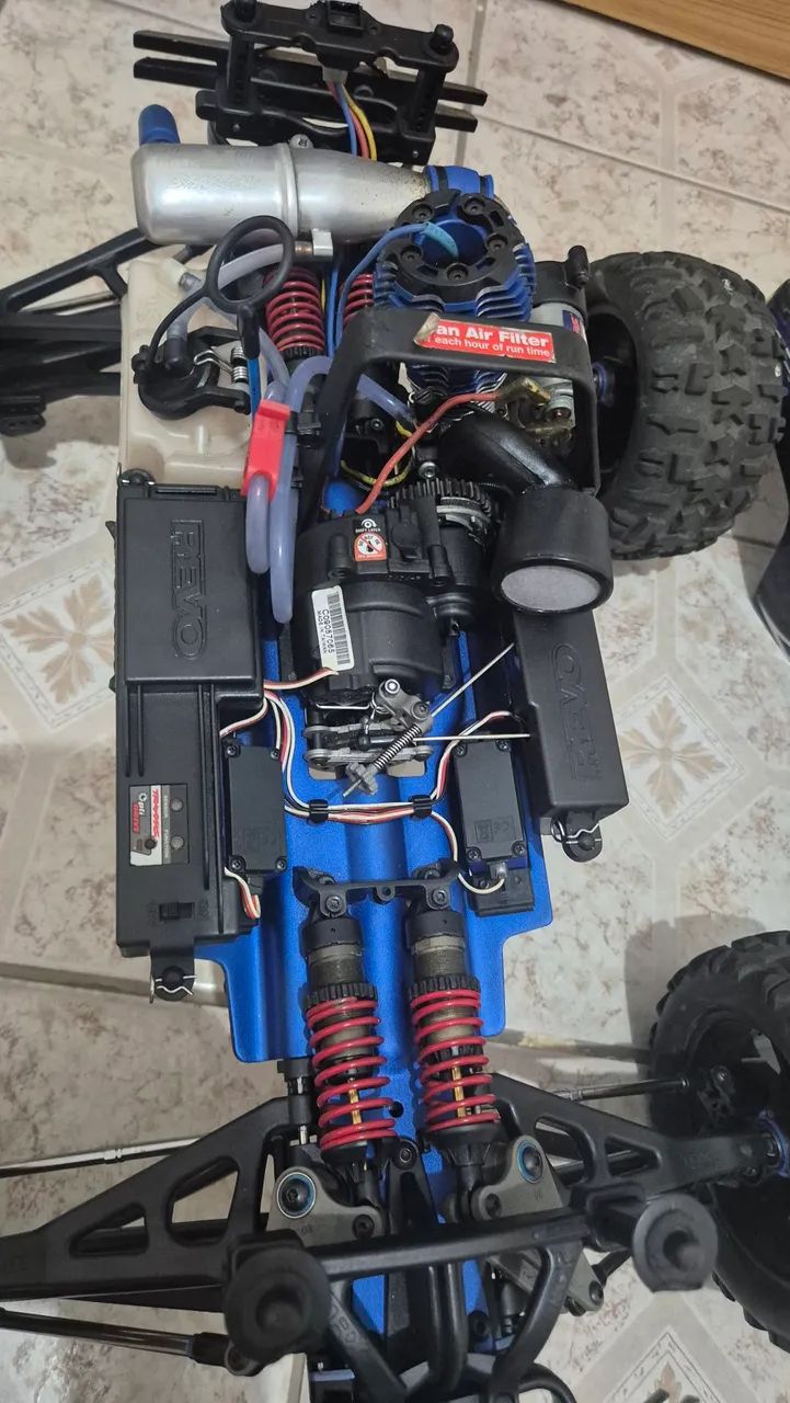 traxxas revo 3.3 nitro  - Foto 5