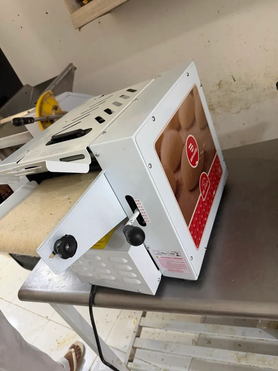 Modeladora de pães braesi bivolt - Foto 2