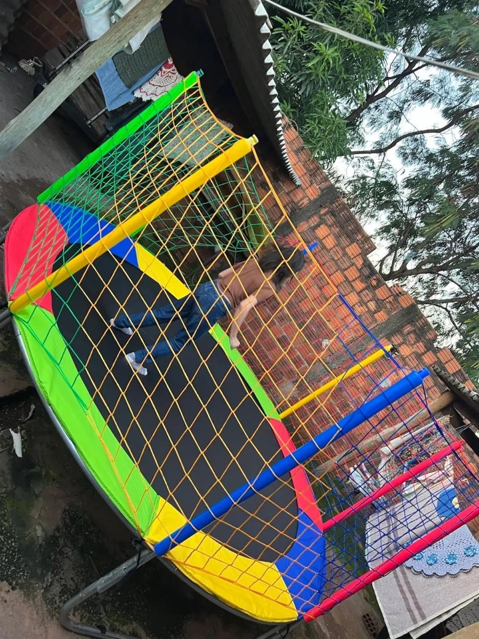 Locação cama elástica 3,05m para festas e eventos  - Foto 3