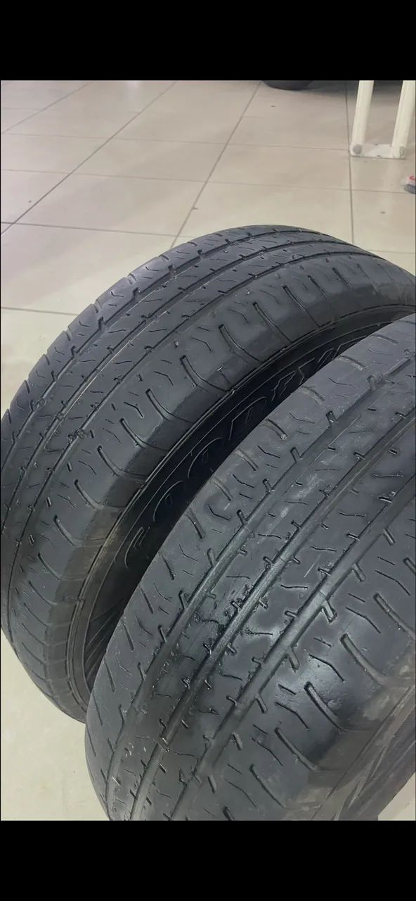 Pneus Goodyear aro 14 185/70r14 muito bons  - Foto 4