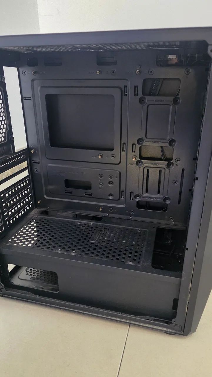 Gabinete computador 