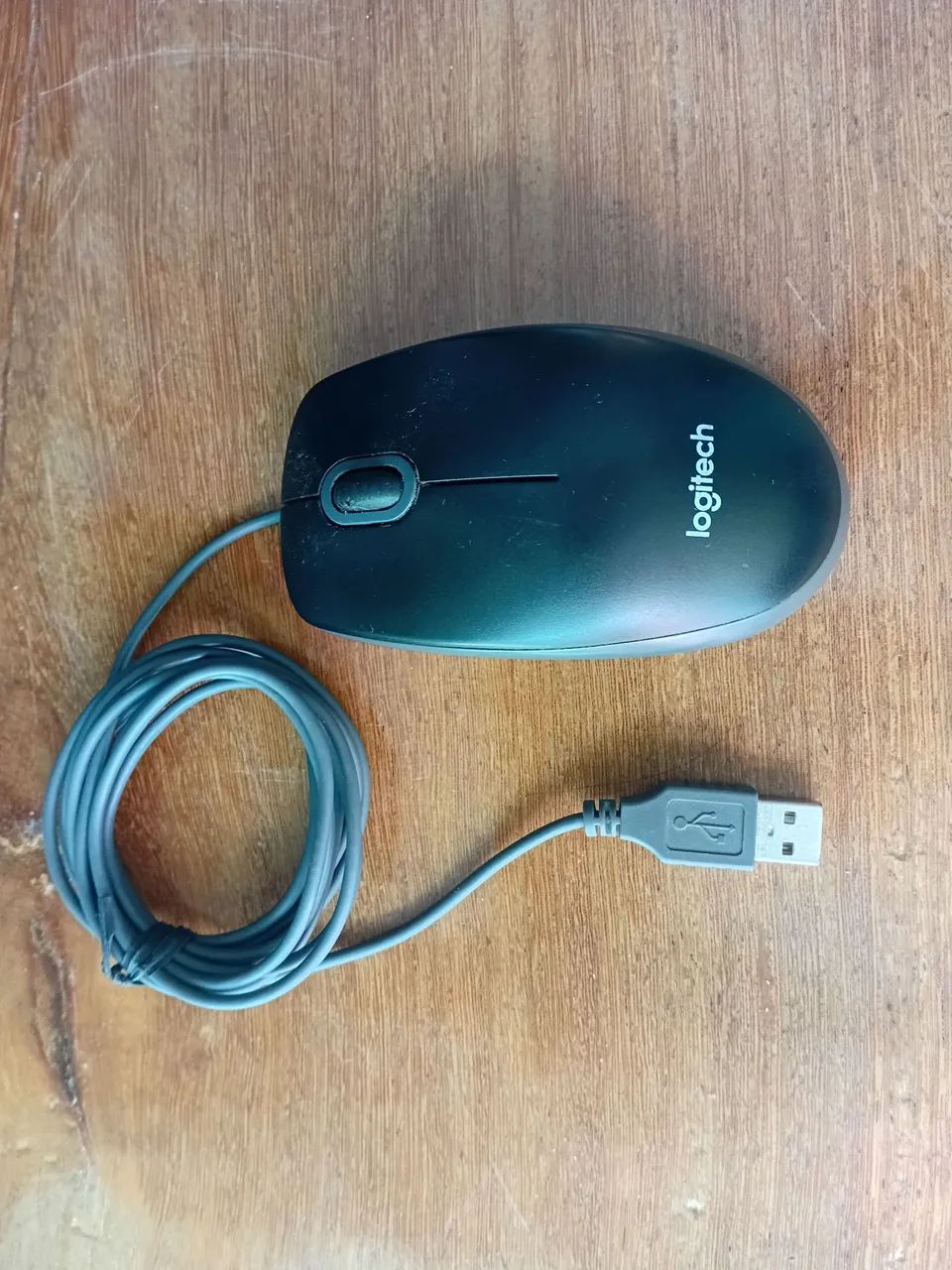 Computador de mesa com teclado e mouse. - Foto 5