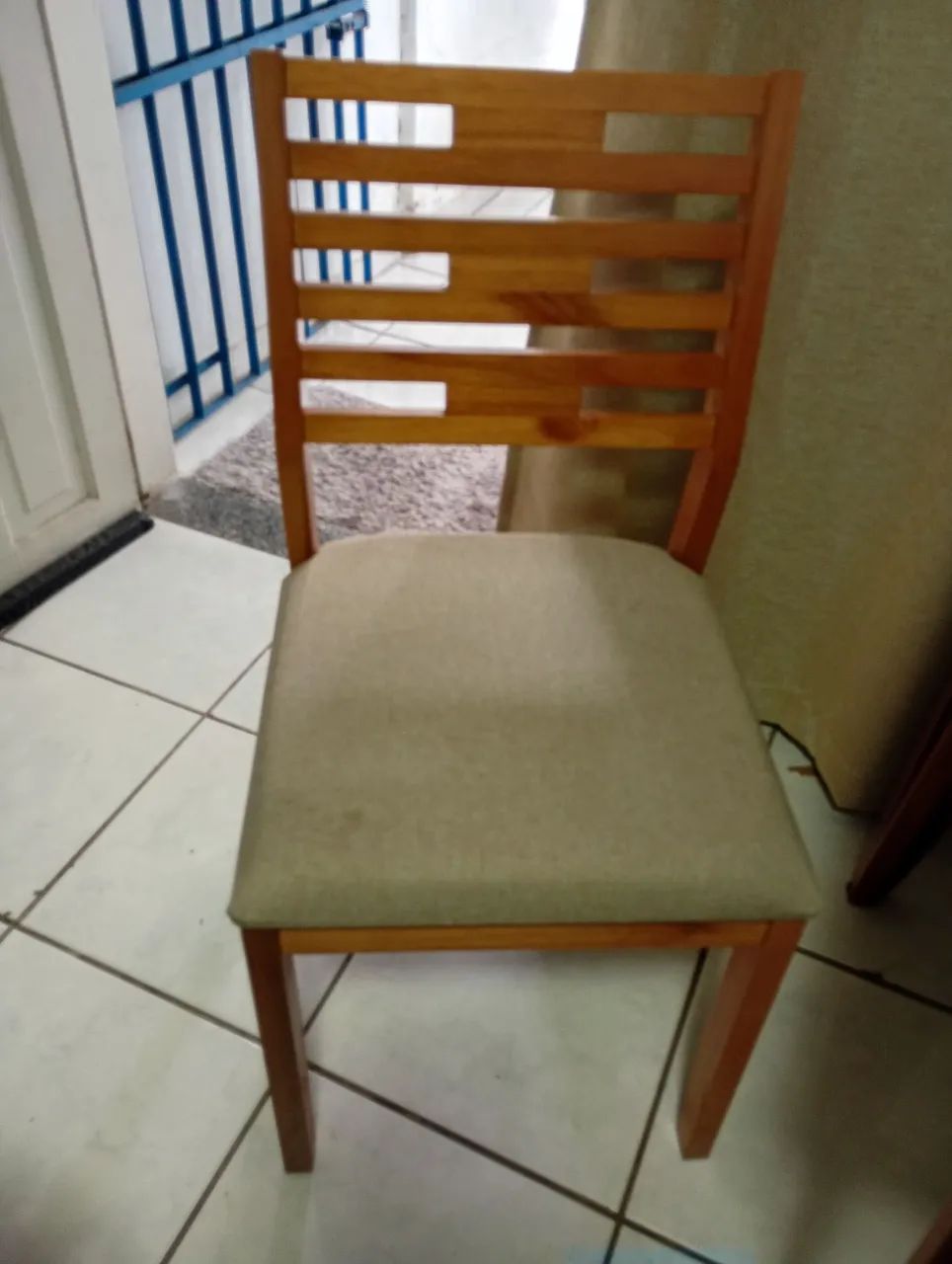 Mesa 4 cadeiras  - Foto 5