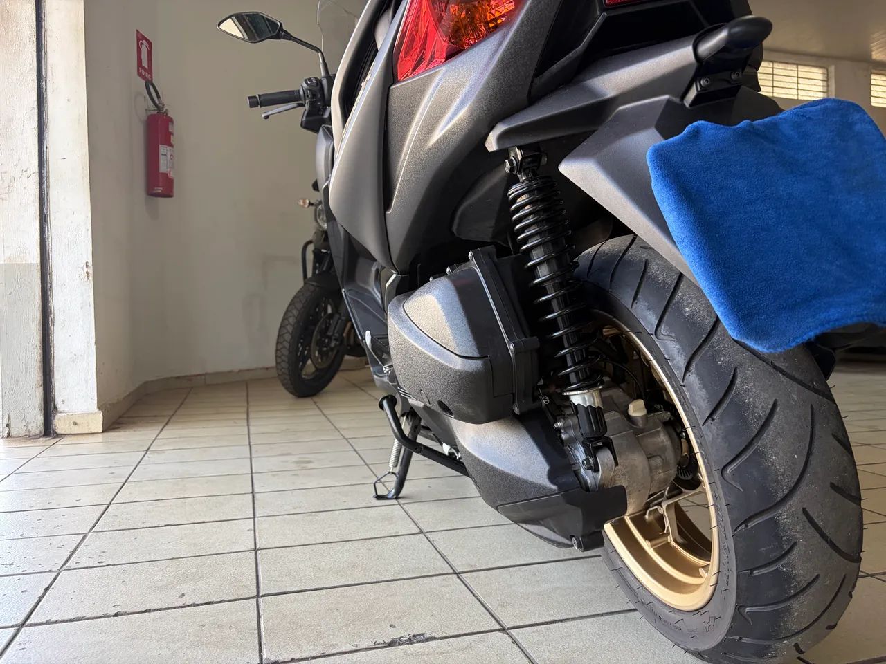 Xmax 250 2021 4100 Km  - Foto 4