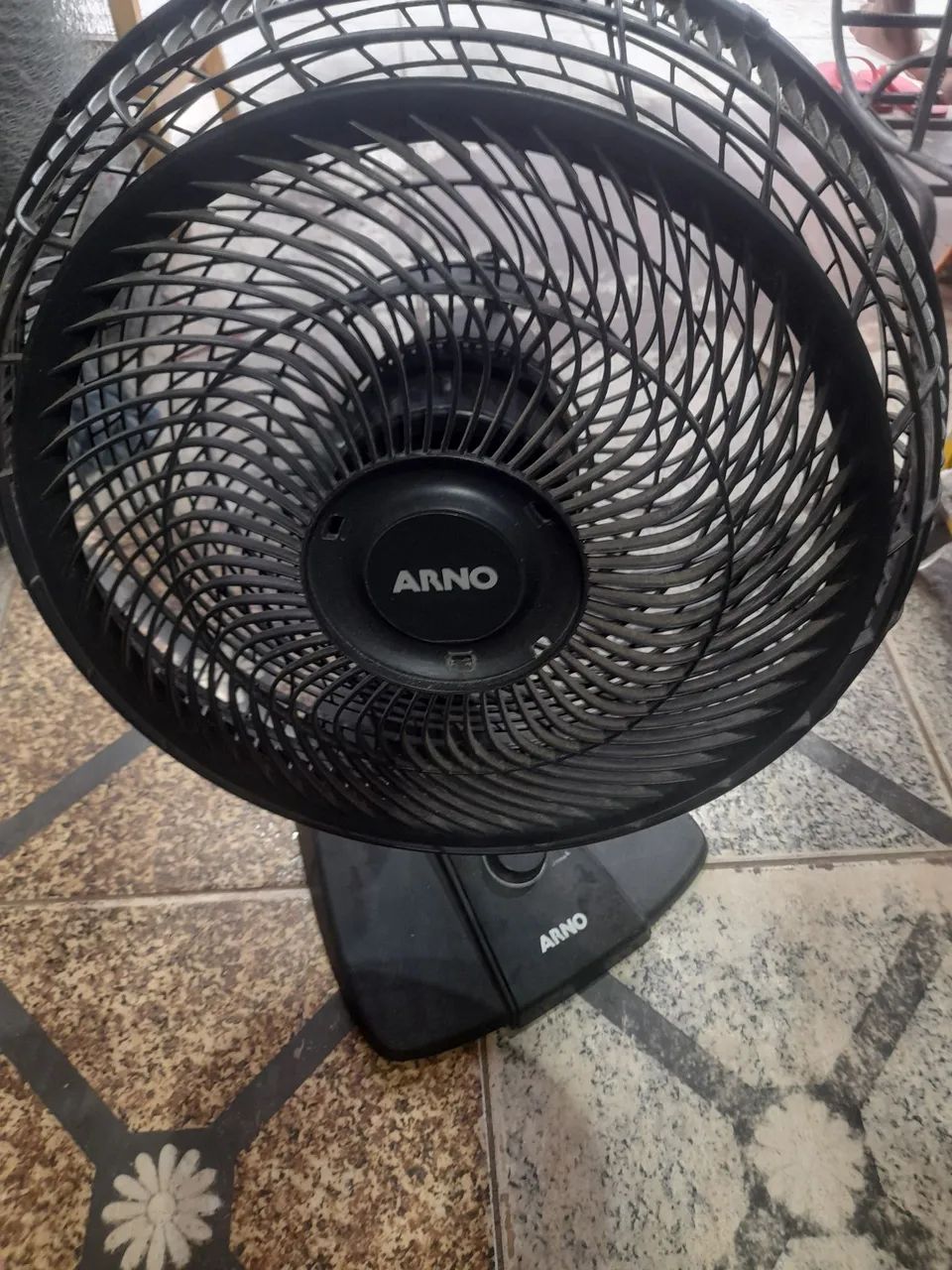 Arno 40 cm . Só 150. Seminovo