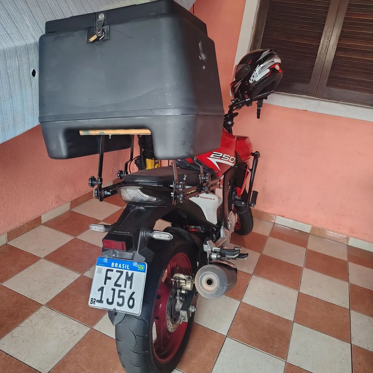 Suporte + Baú de moto