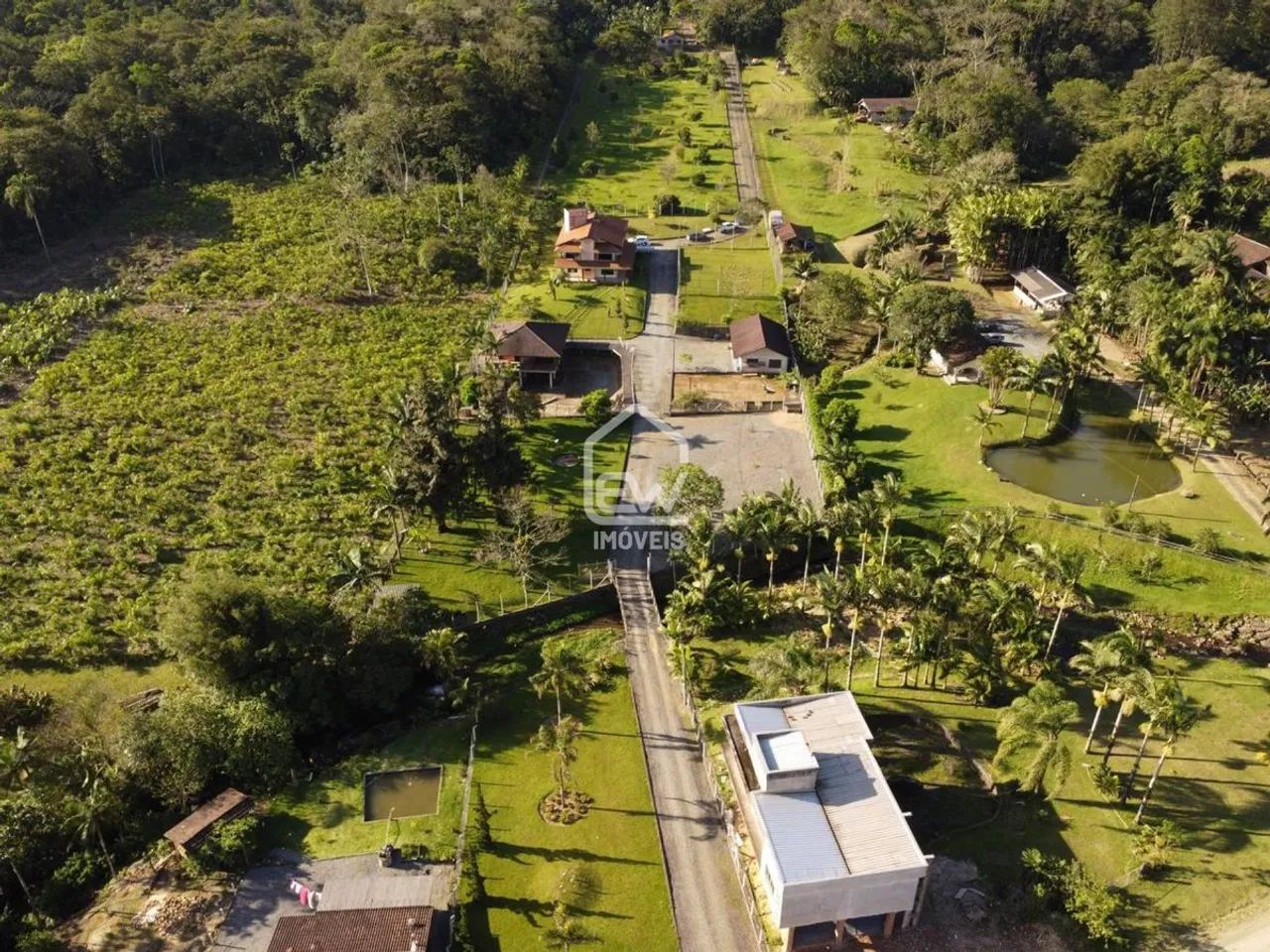 Chácara com Área Total de 40.000m² em Schroeder, SC - Foto 3