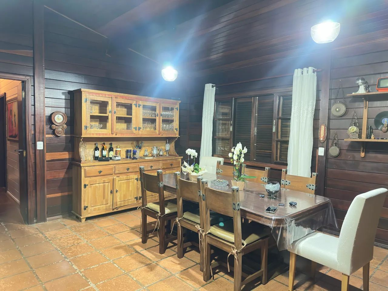 Cristaleira grande  - Foto 2