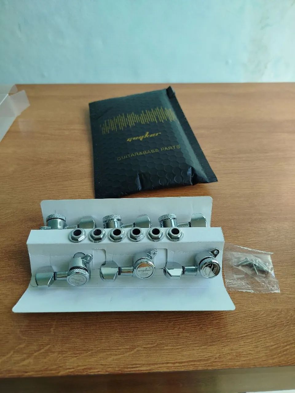 tarraxa guyker com trava cromada para guitarra - Foto 3