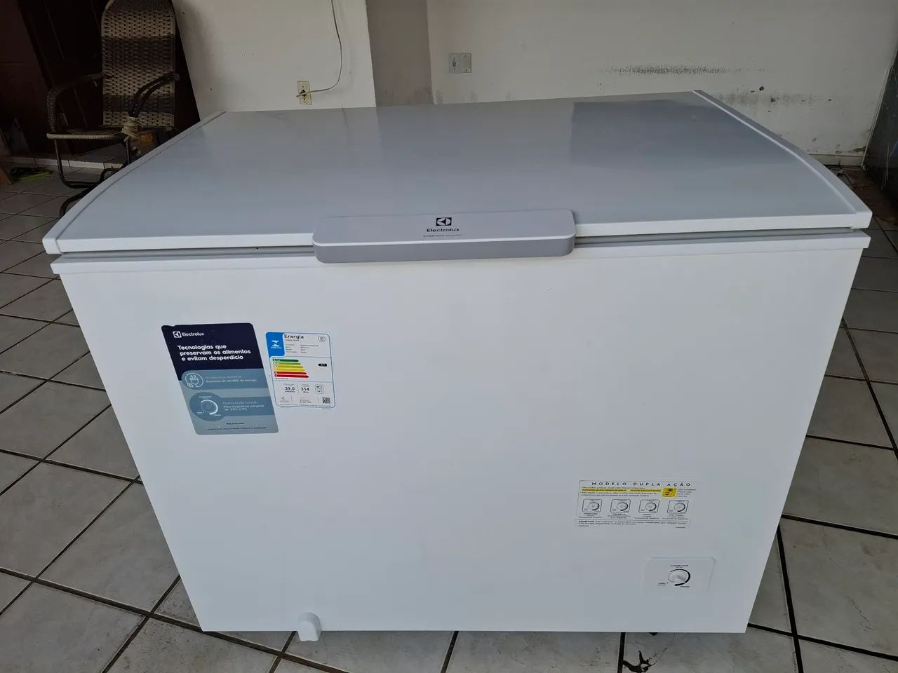Freezer horizontal Electrolux 315 lts nova - Foto 2
