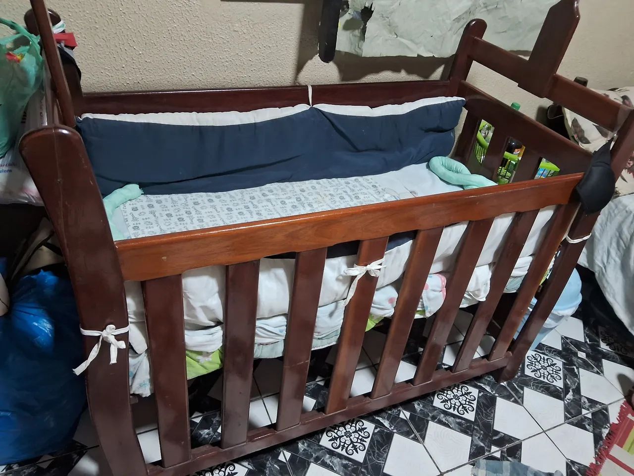 Vendo um berço  