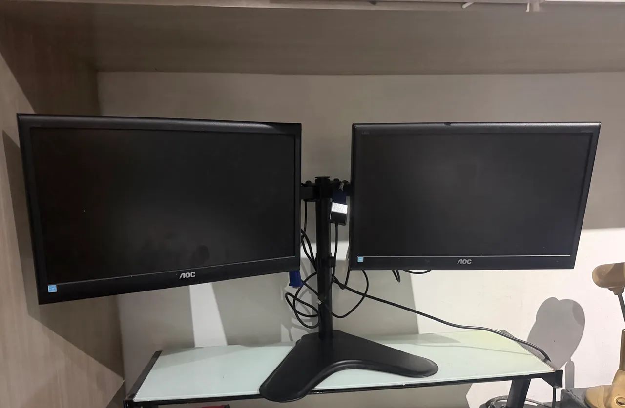 2 monitores com suporte duplo Aoc 18,5 polegadas - Foto 2