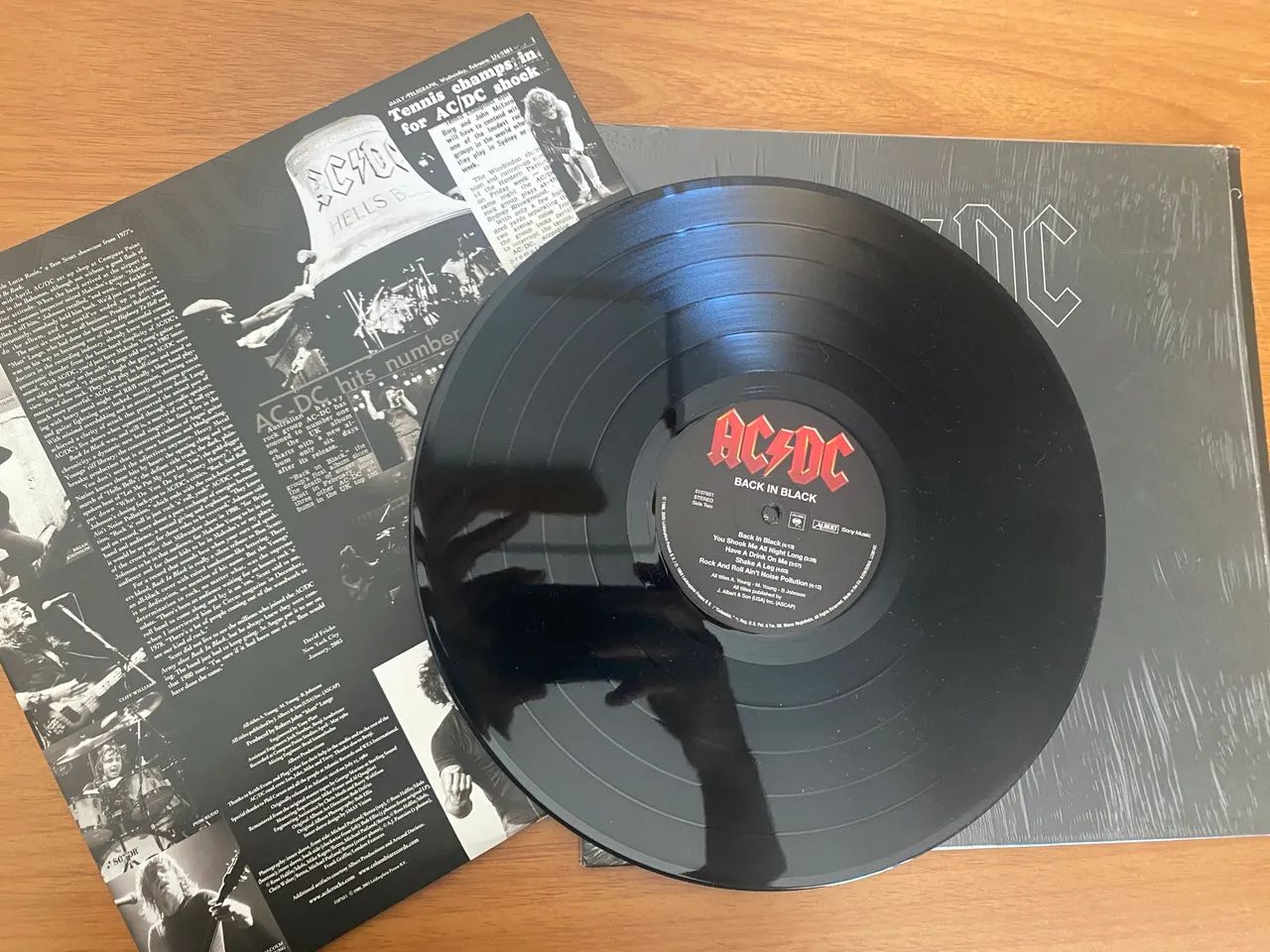 AC/DC - Back in Black - Vinil 180g Remastered 2003 - Epic 5107651
