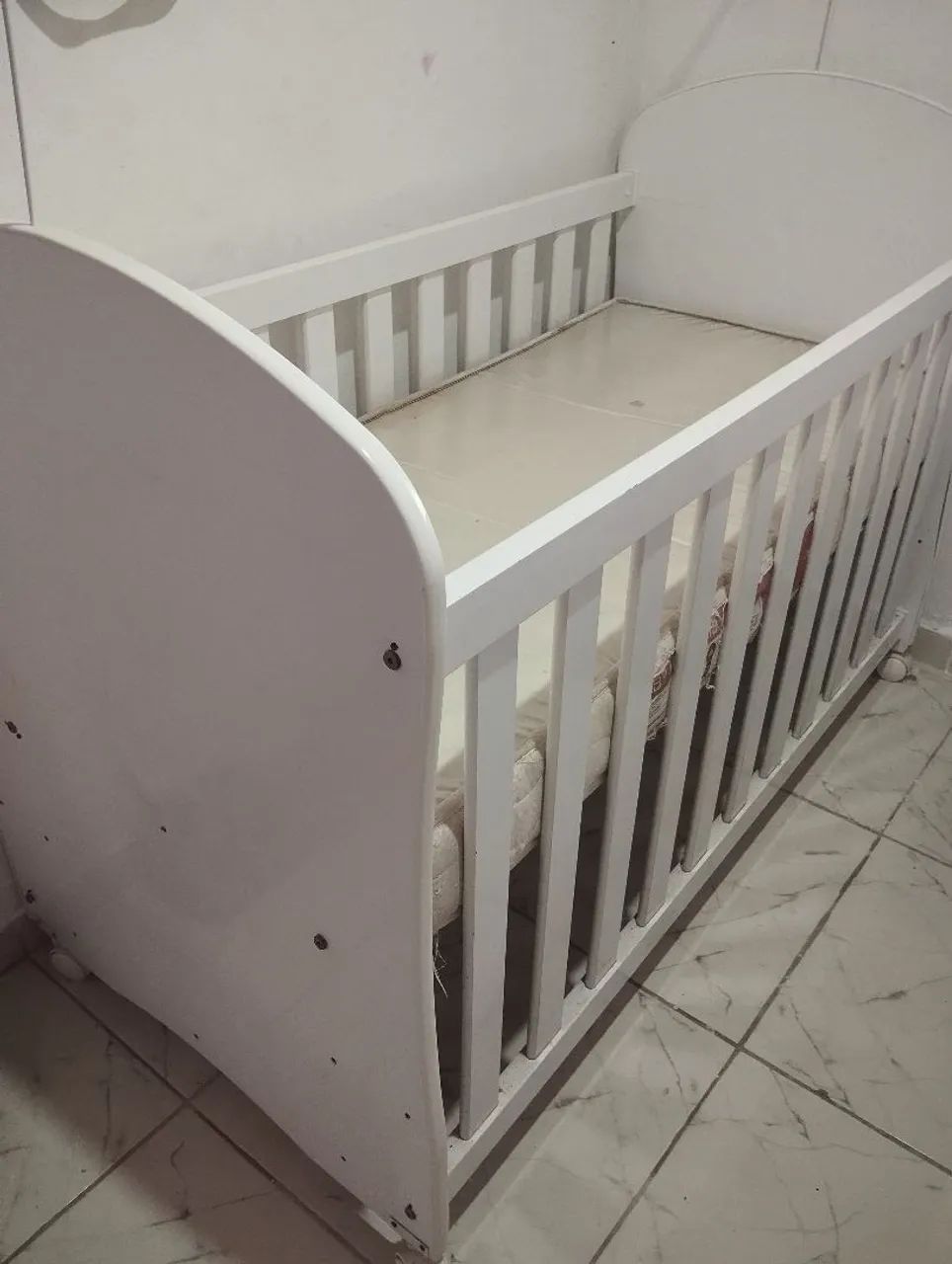 Berço com colchão 