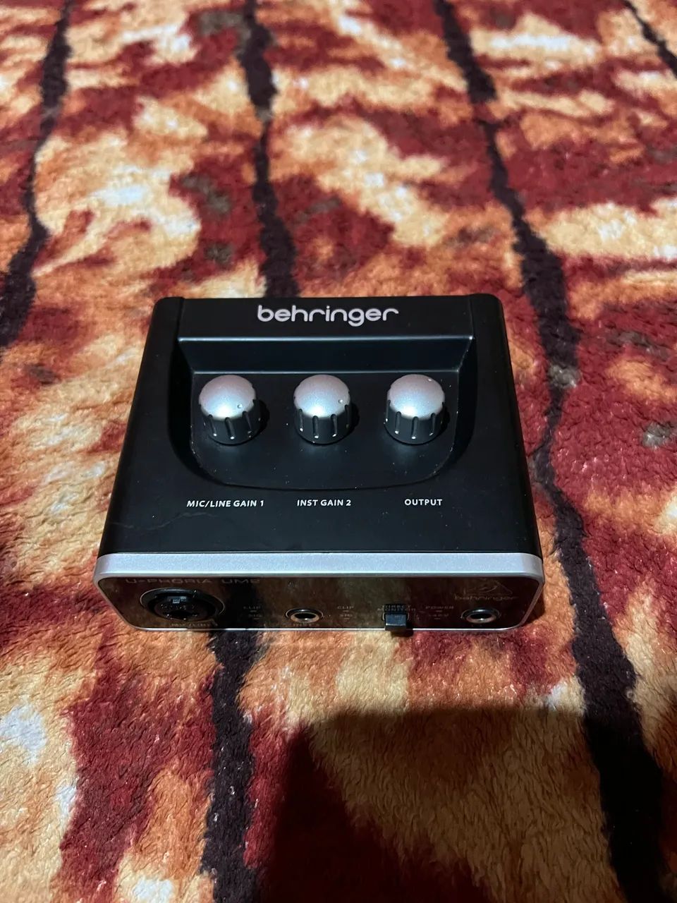 Interface de áudio BEHRINGER - Foto 2