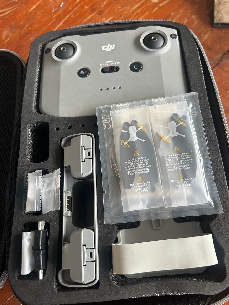 Controle DJI RC231 para Mini 2, Mini 3, Mavic 3 e Air 2 - Foto 3