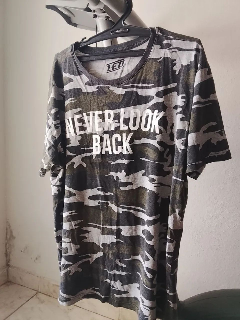 Camiseta masculina verde