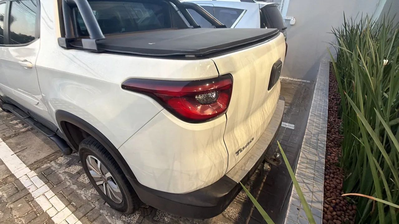 Fiat Toro Opening Edition 1.8 16V Flex Aut. 2017 - Foto 4