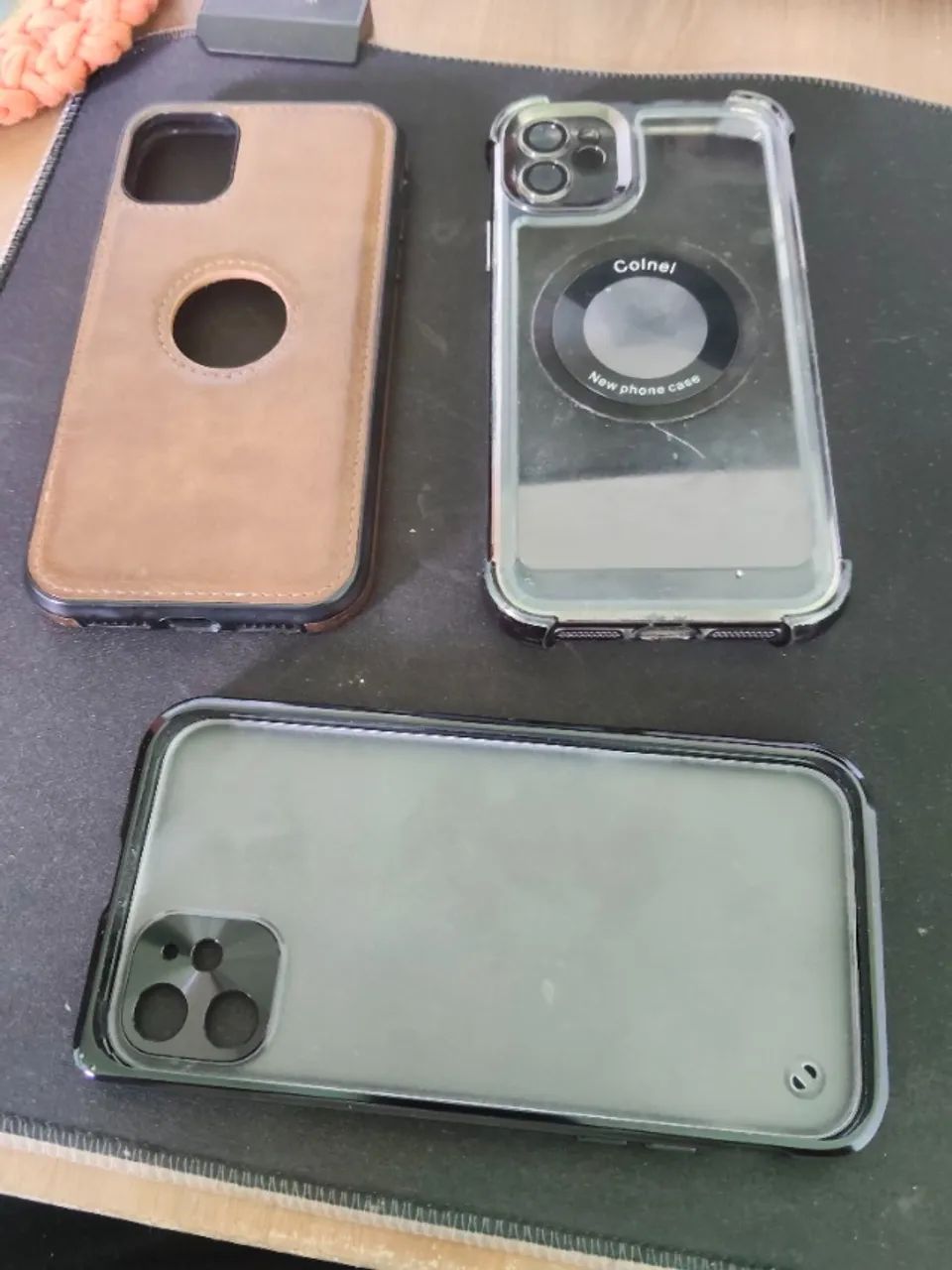 Iphone 11 (precisa Trocar a tela) + 3 capinhas e 4 peliculas - Foto 4