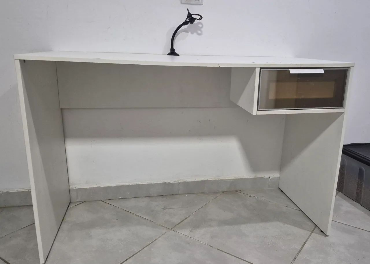 Mesa com gaveta - Foto 3