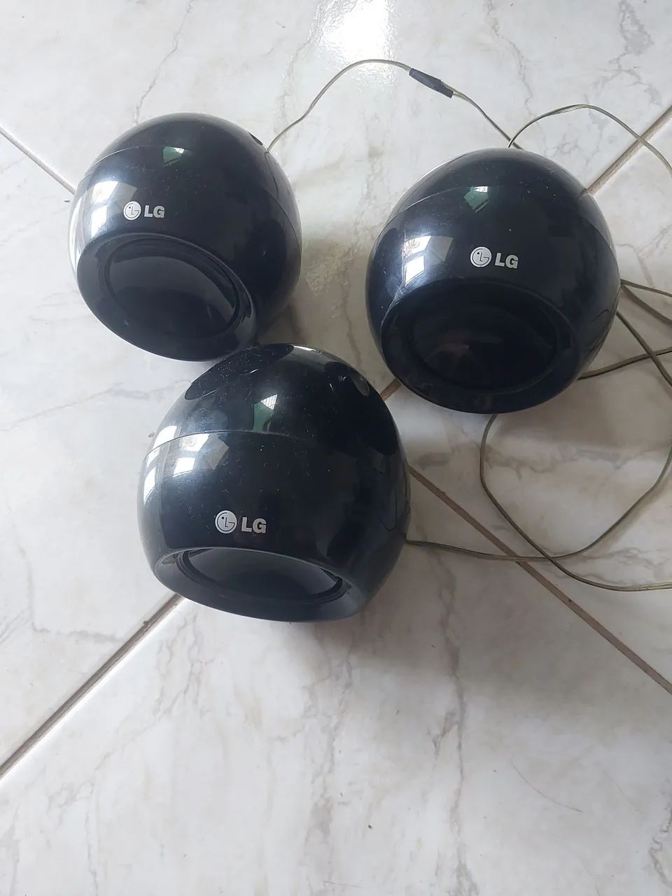 Vendo 3 caixinhas de som - Foto 2