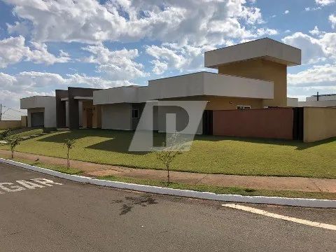 Casa a venda em Piracicaba - Campestre