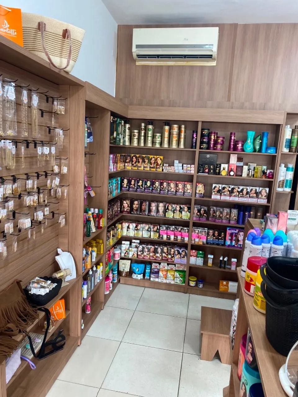 Loja de Cosméticos e Acessórios ARUANA  - Foto 4